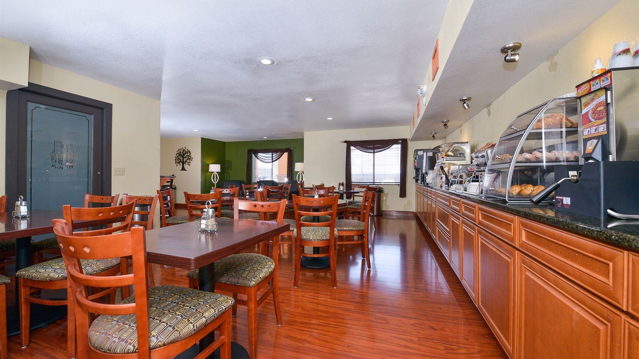 Photo of Livingroom in Canon City