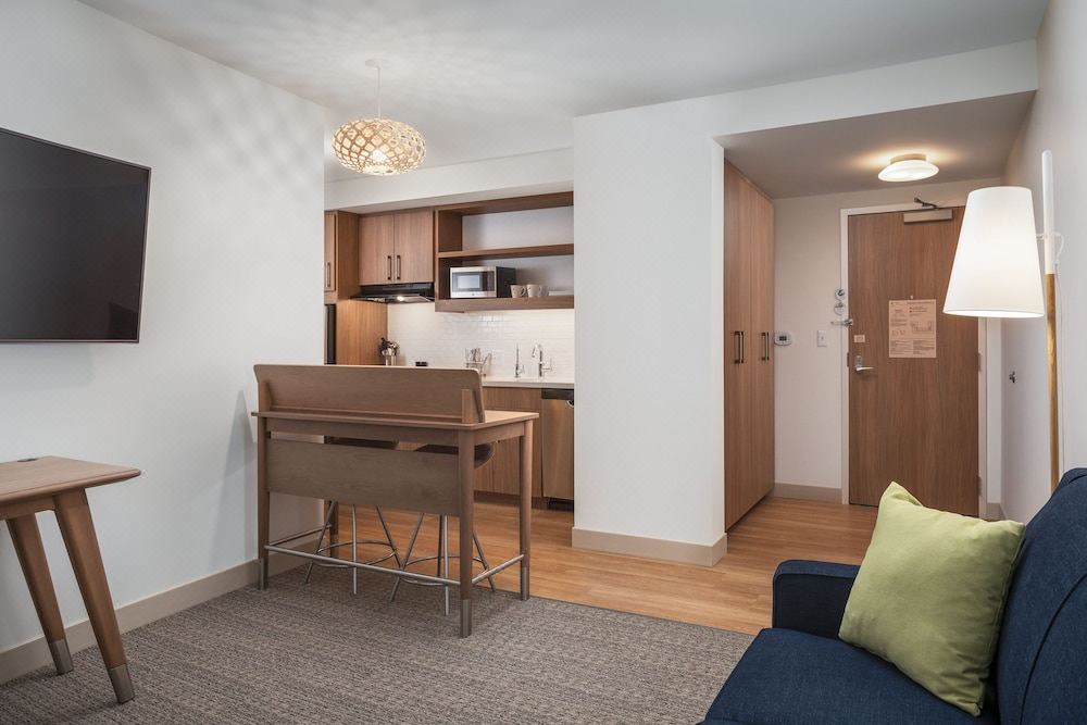 Photo of Livingroom in Civic Center