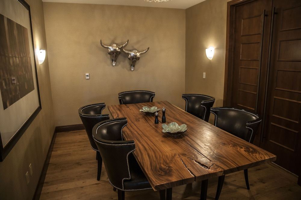 Photo of Livingroom in West Central Westminster