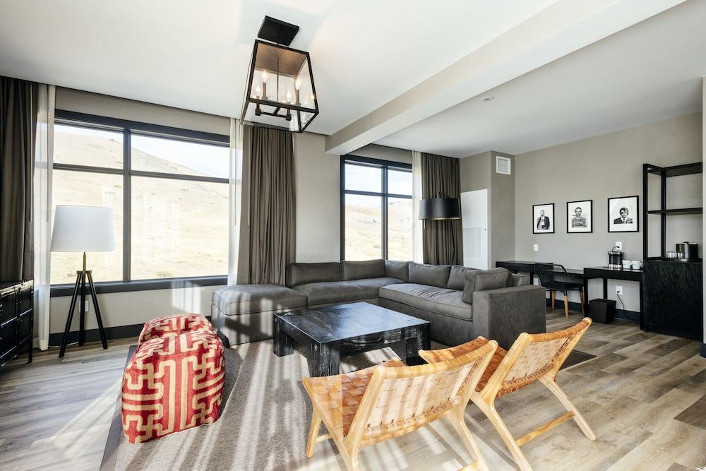 Photo of Livingroom in Golden