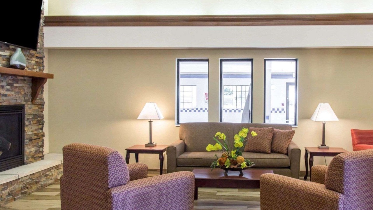Photo of Livingroom in Eagle