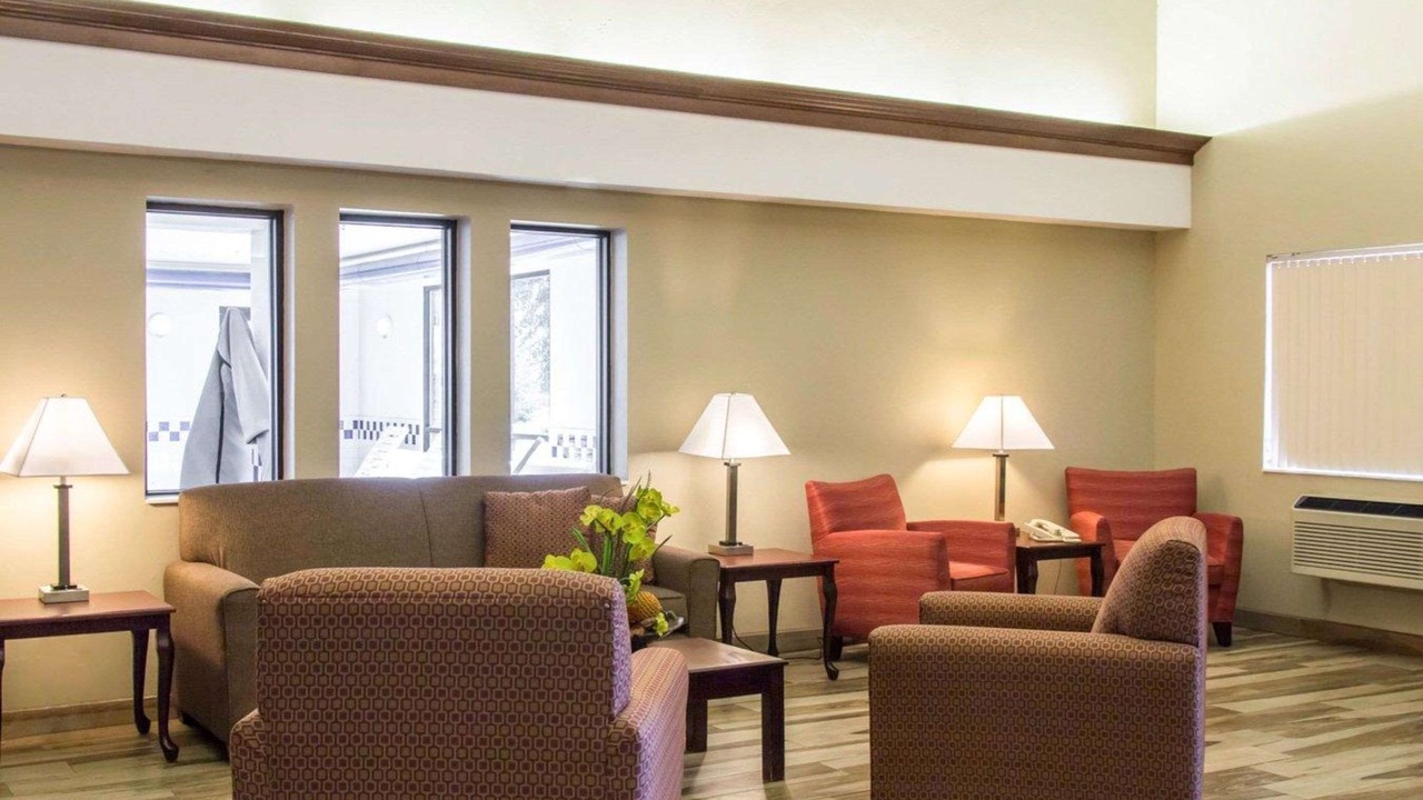 Photo of Livingroom in Eagle