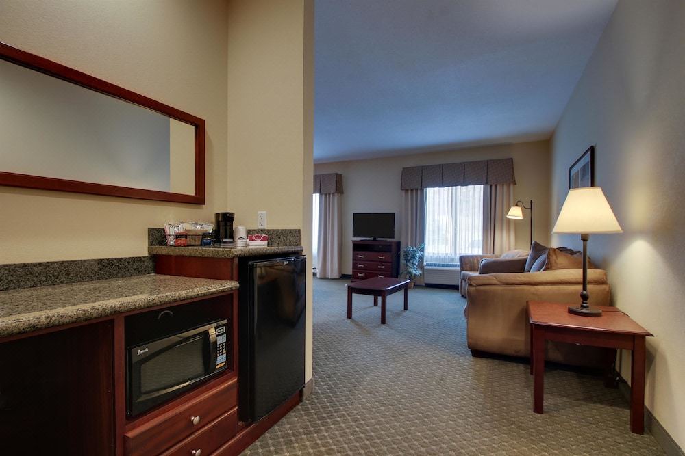 Photo of Livingroom in Ken Caryl