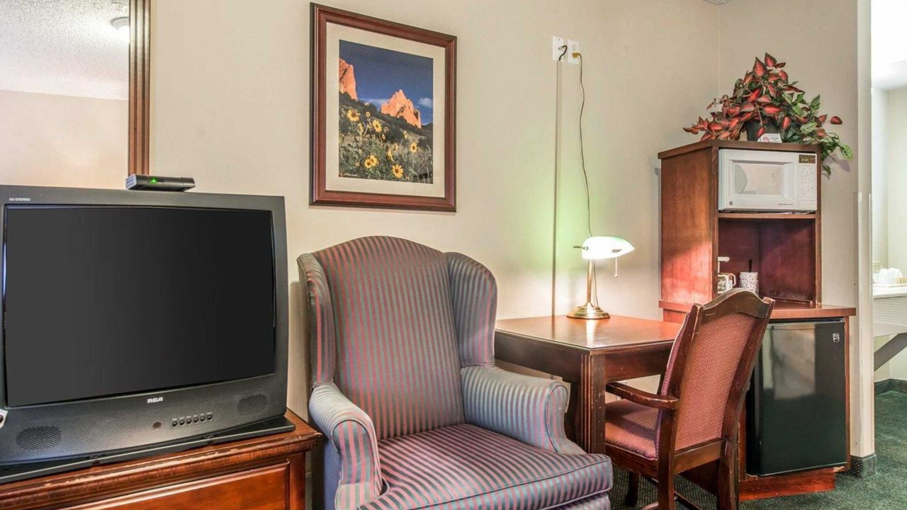 Photo of Livingroom in Manitou Springs