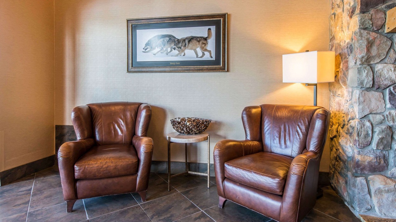 Photo of Livingroom in North Central Evergreen