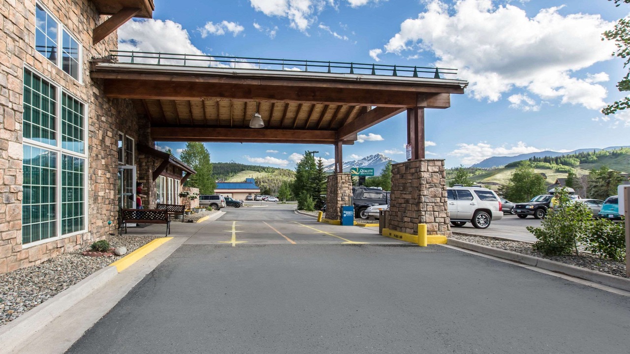 Photo of Buildings in Silverthorne