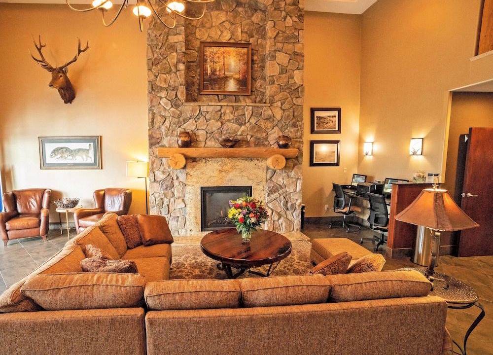 Photo of Livingroom in North Central Evergreen