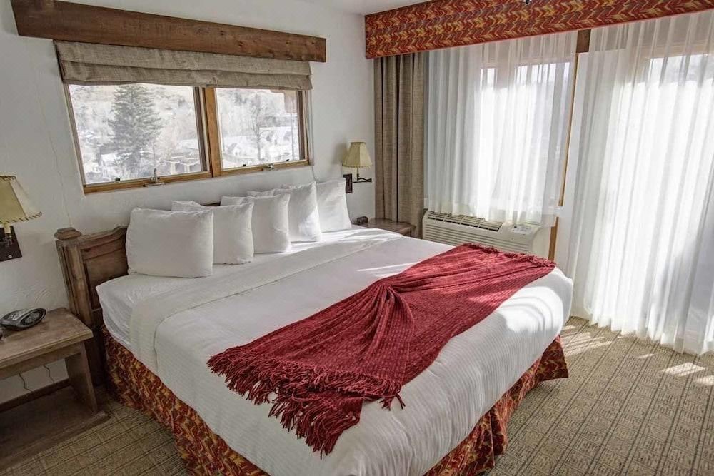 Photo of Bedroom in Golden