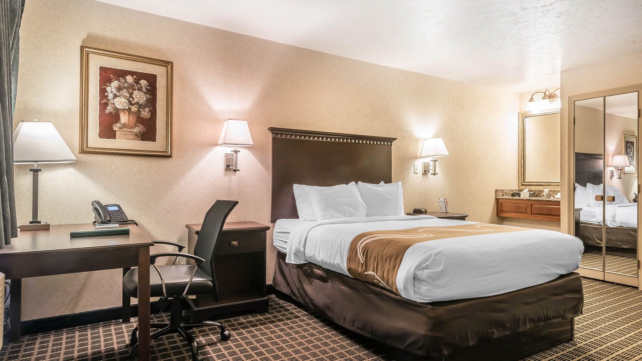 Photo of Bedroom in Gunnison