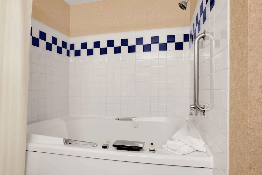 Photo of Bathroom in Golden