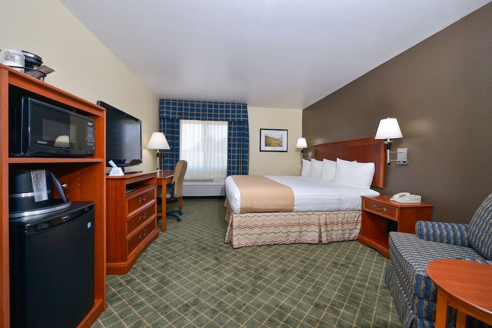 Photo of Livingroom in Canon City