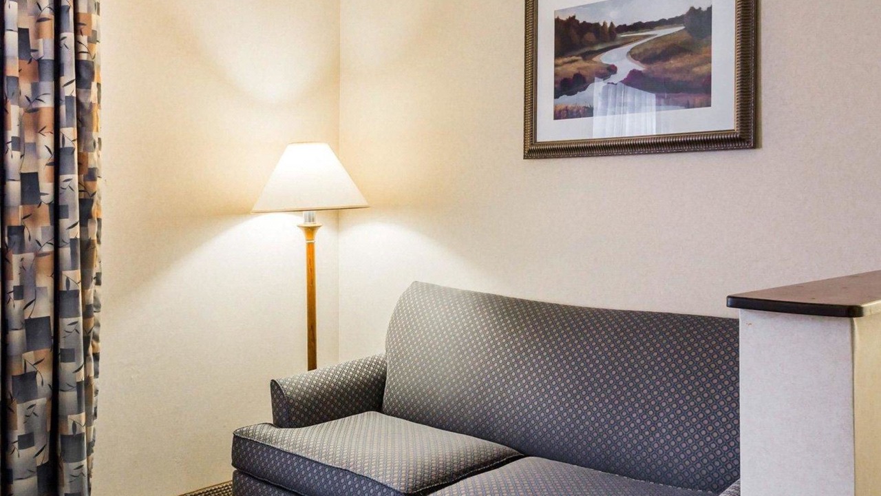 Photo of Livingroom in North Westminster