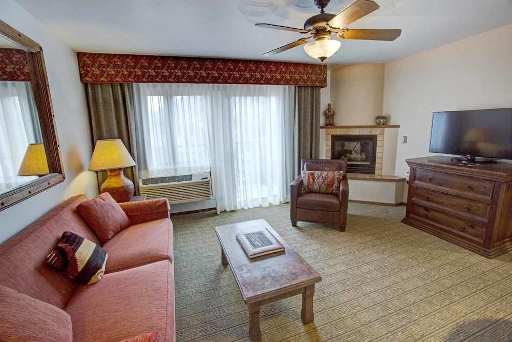 Photo of Livingroom in Golden