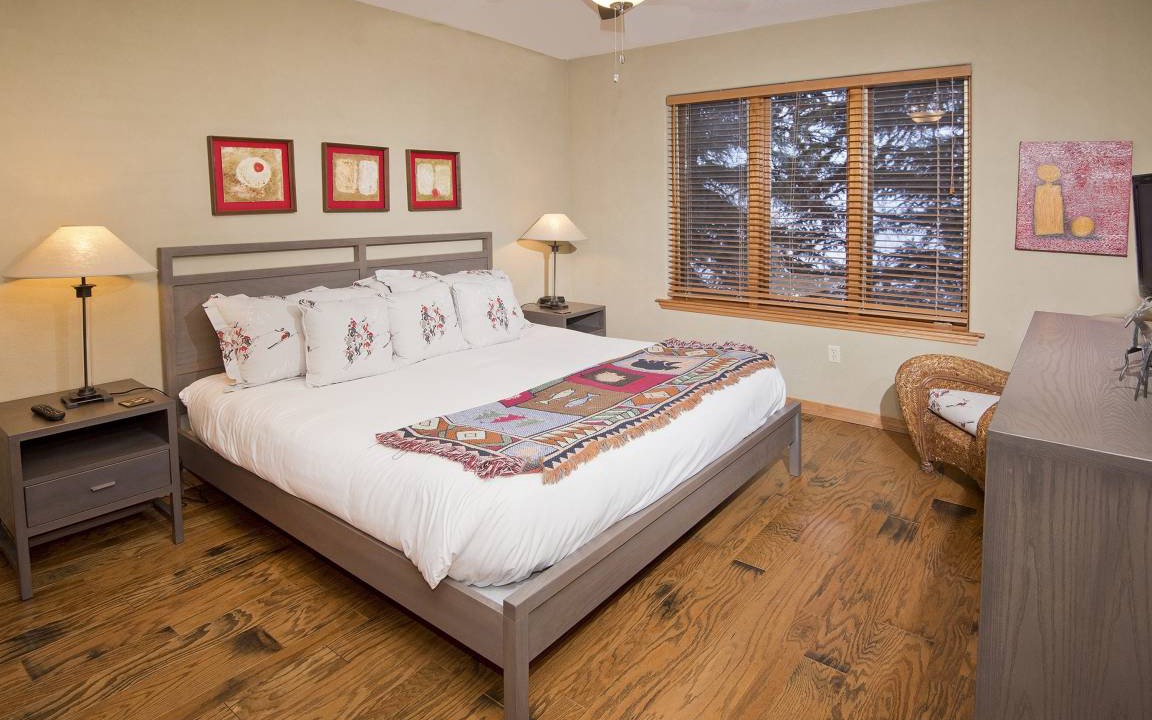Photo of Bedroom in Edwards