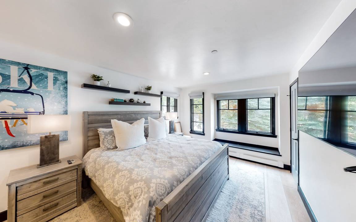 Photo of Bedroom in Highlands Townhomes