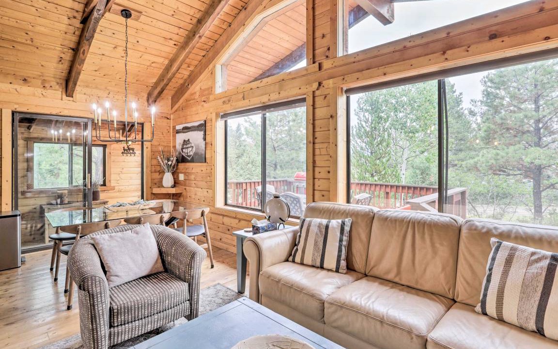 Photo of Livingroom in Twin Creek Village