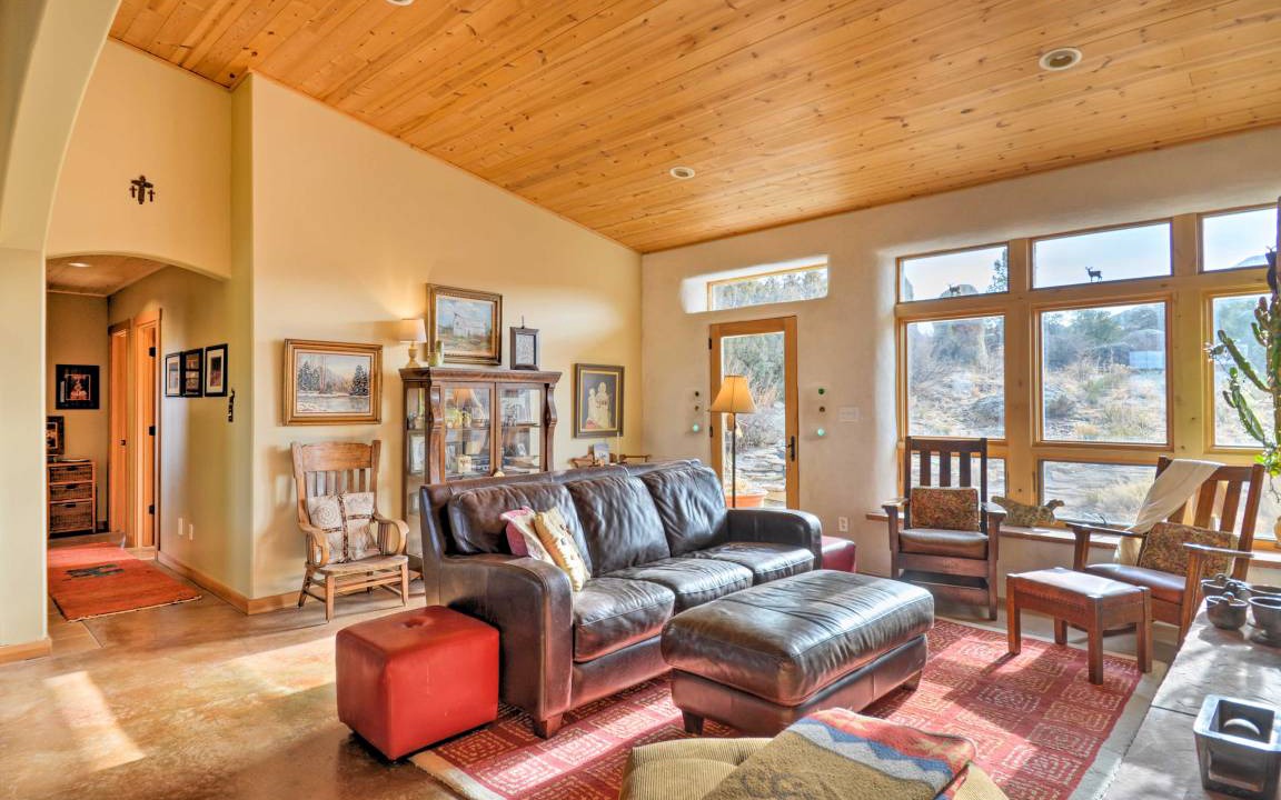 Photo of Livingroom in Del Norte