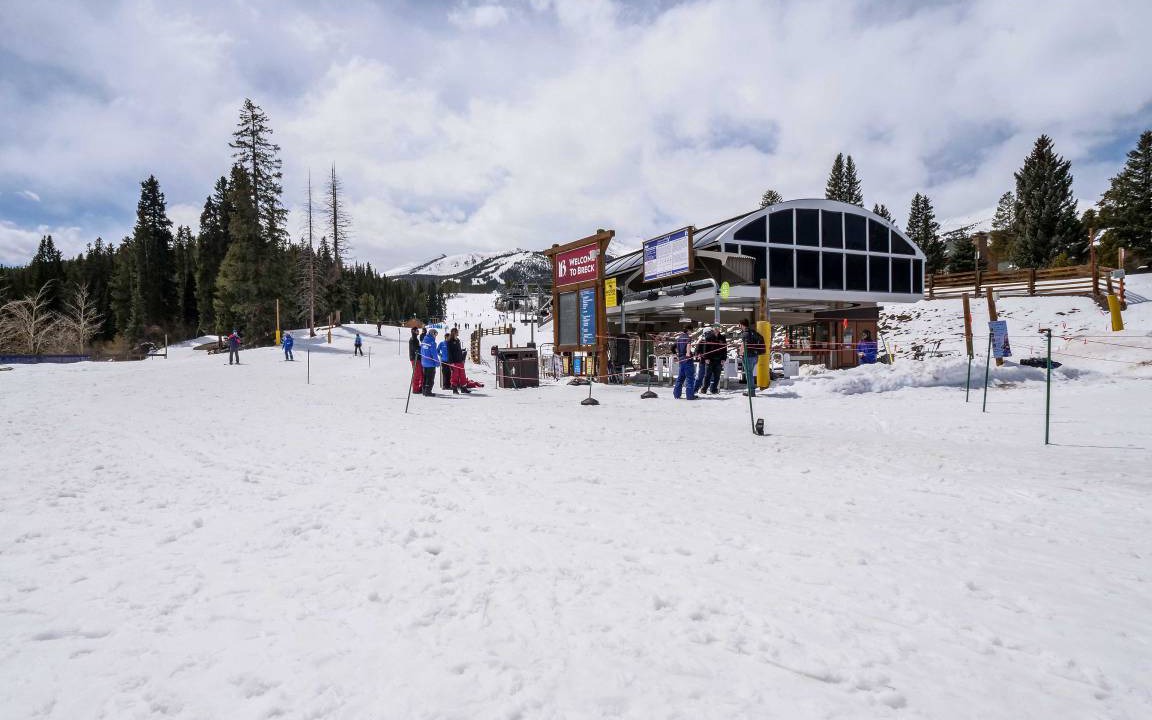 Photo of Others in Peak 9