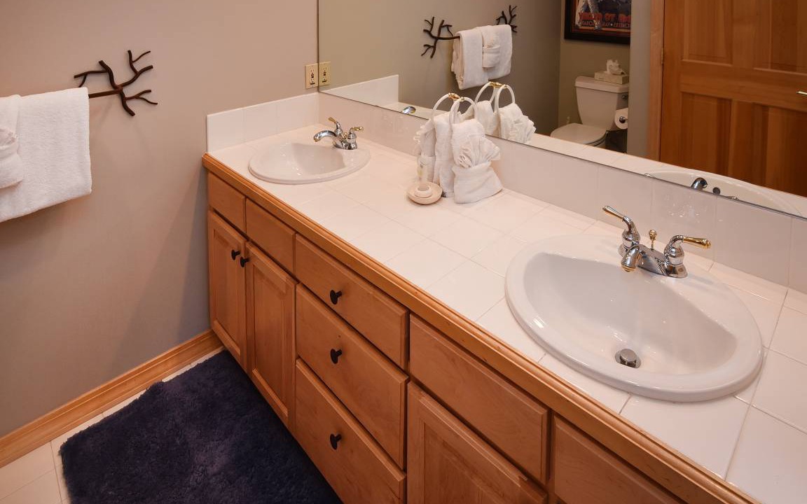 Photo of Bathroom in Edwards