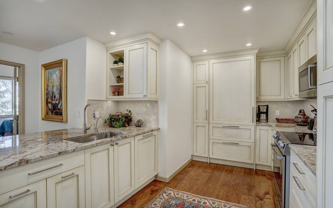 Photo of Kitchen in Edwards