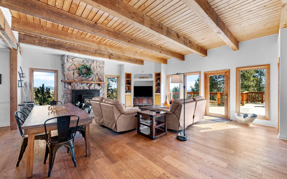 Photo of Livingroom in Bailey