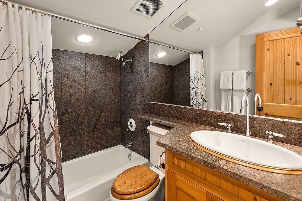 Photo of Bathroom in Aspen