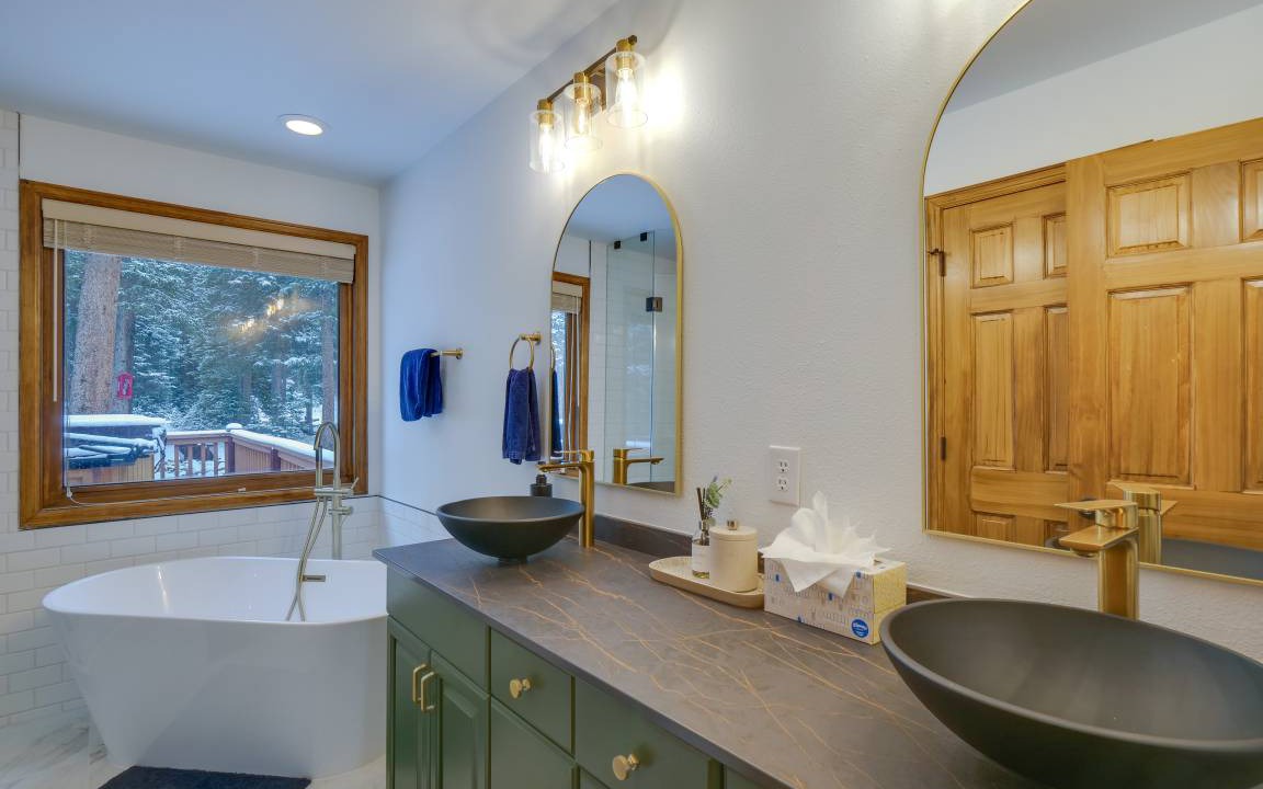 Photo of Bathroom in Quandary Village
