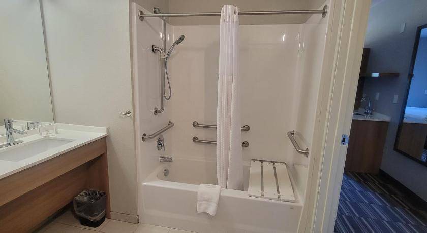 Photo of Bathroom in Fountain