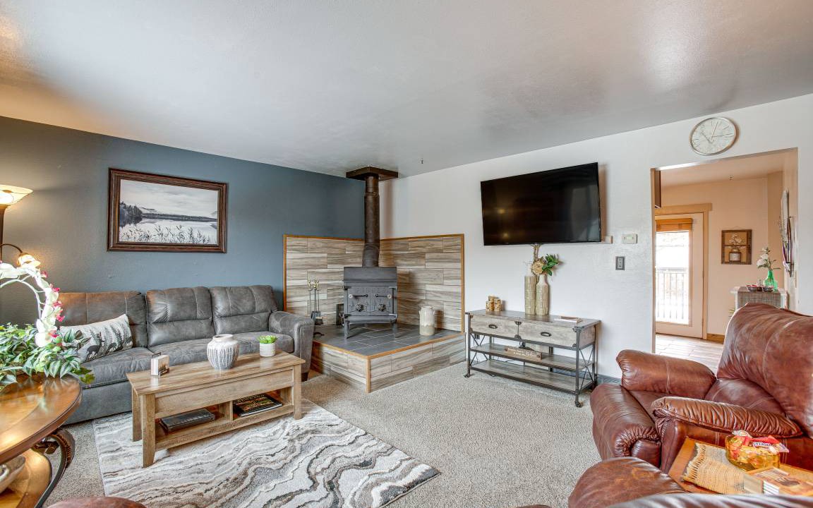 Photo of Livingroom in Kittredge