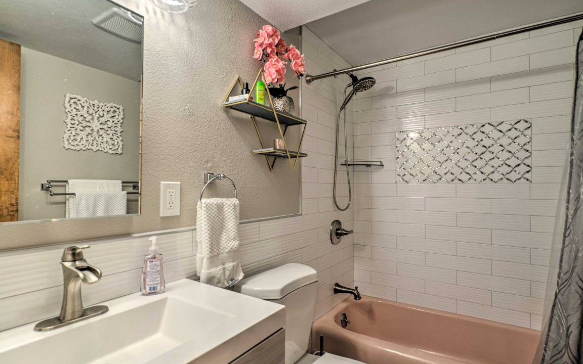Photo of Bathroom in Skyway