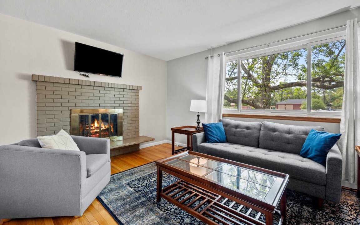 Photo of Livingroom in Arvada Plaza Area