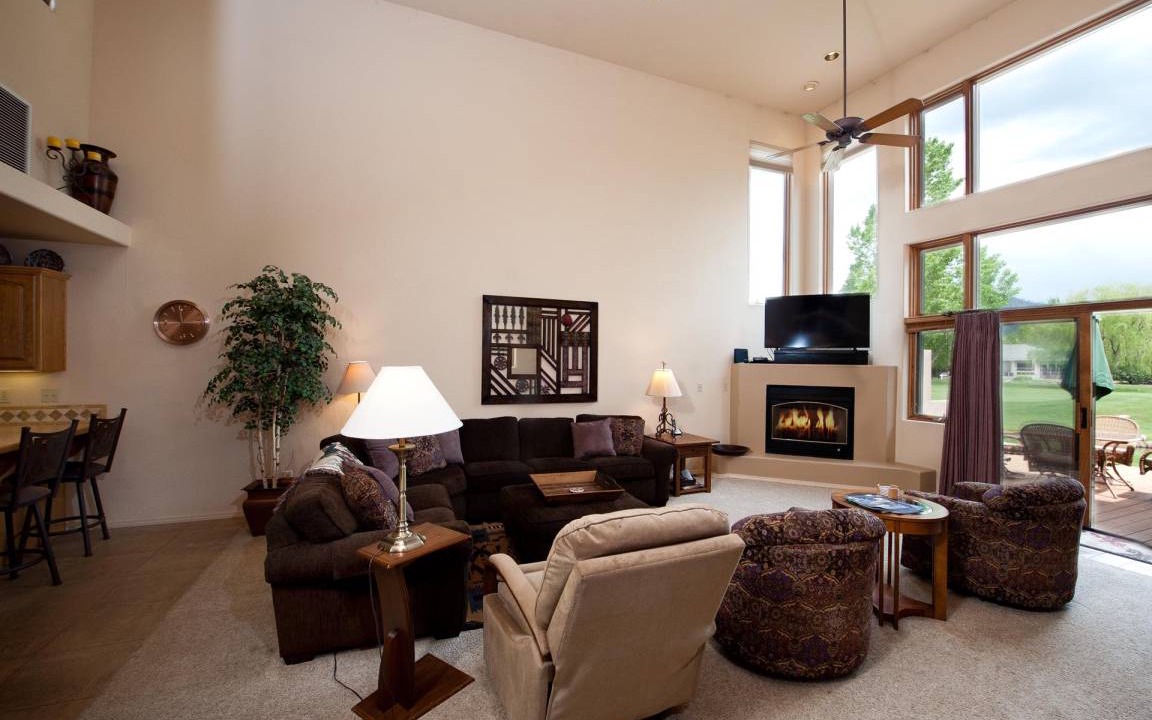 Photo of Livingroom in Dalton Ranch