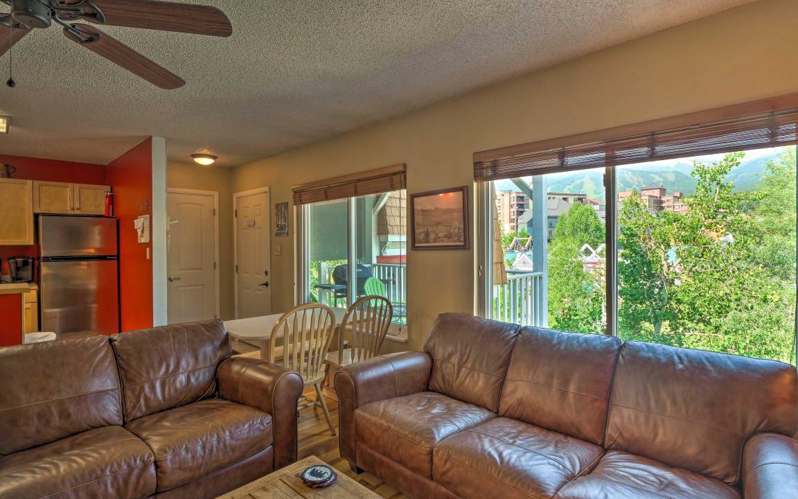 Photo of Livingroom in Historic District