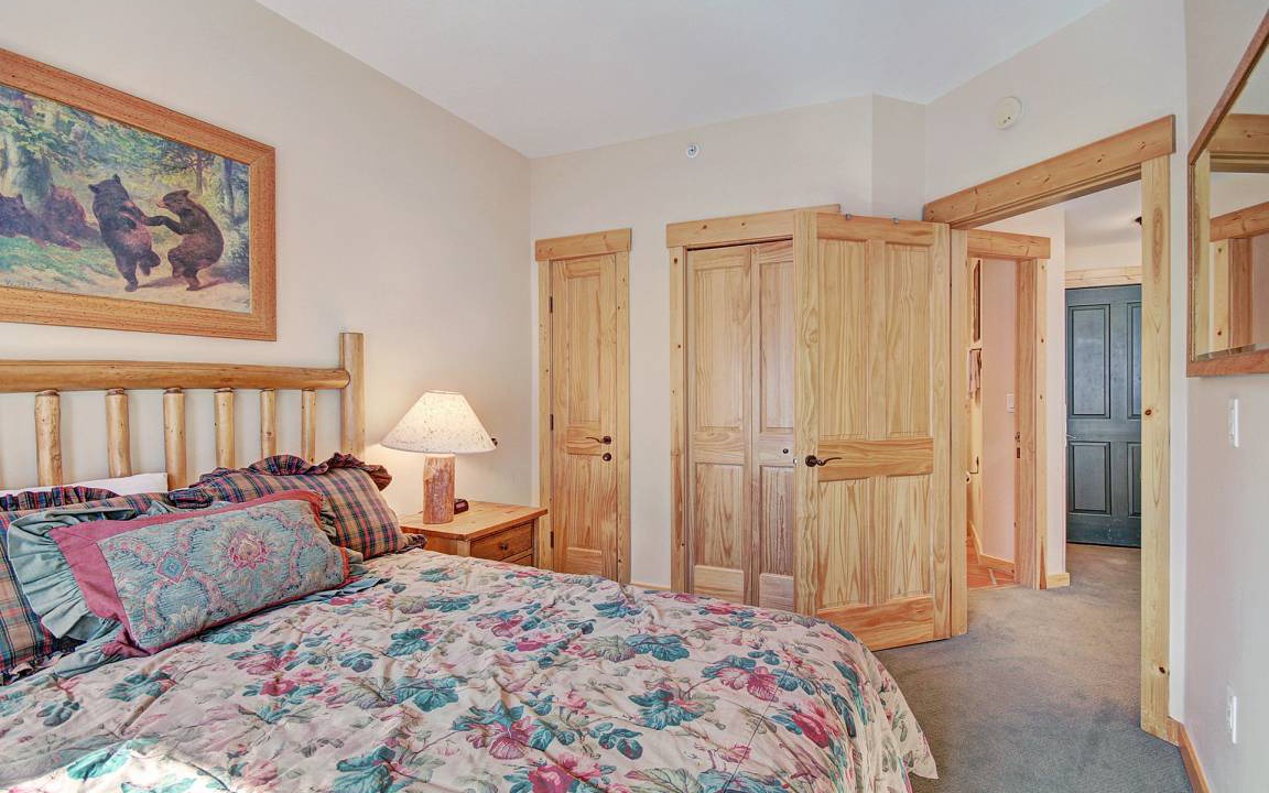 Photo of Bedroom in Copper Mountain Village