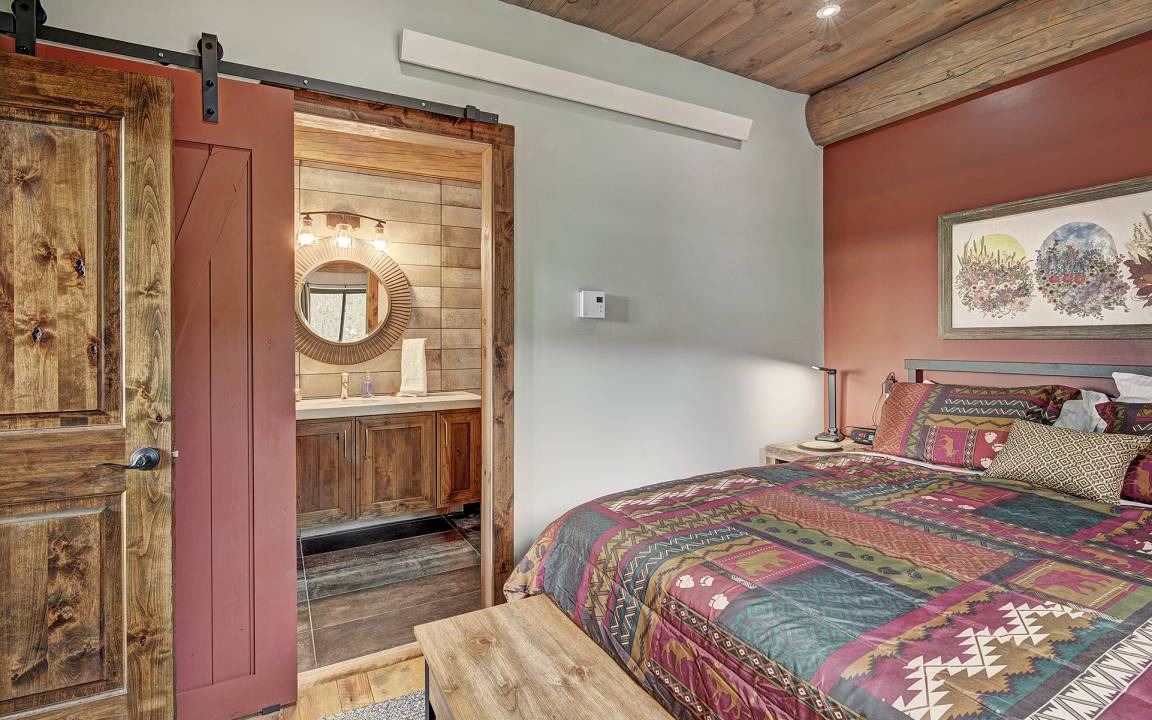 Photo of Bedroom in Coal Creek