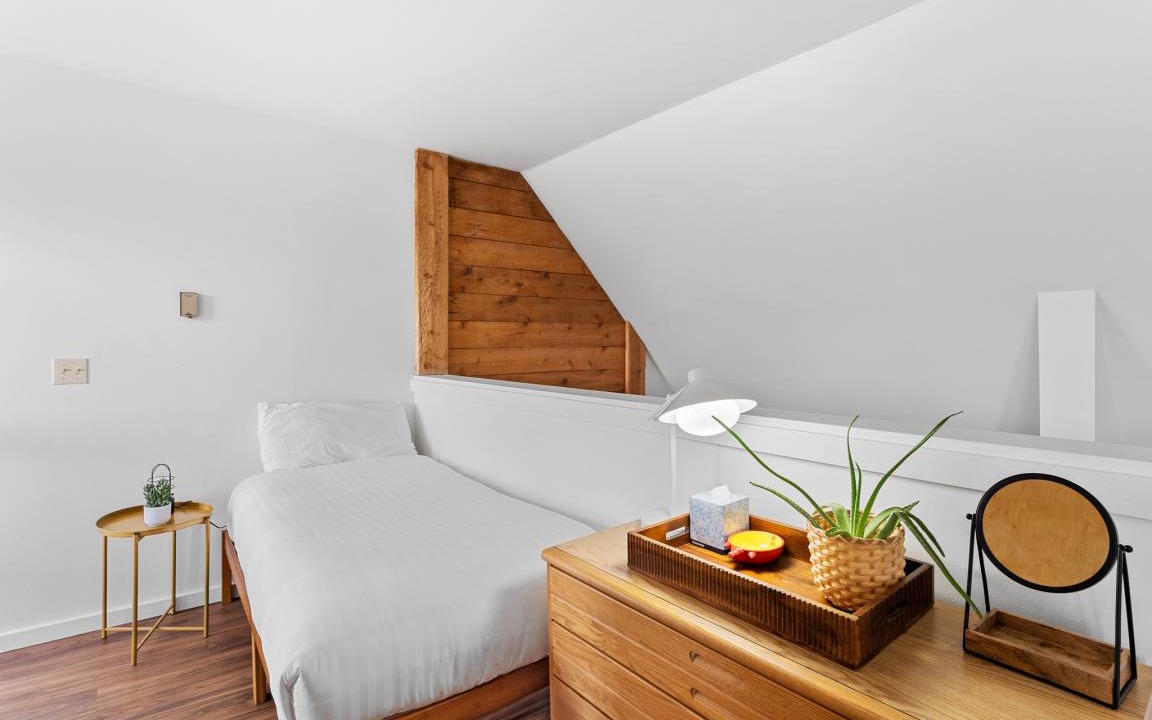 Photo of Bedroom in Lakeside Village