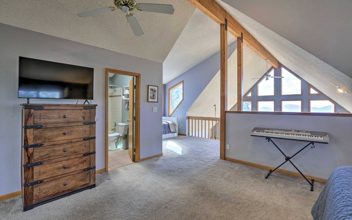 Photo of Bedroom in Conifer Mountain and Meadows