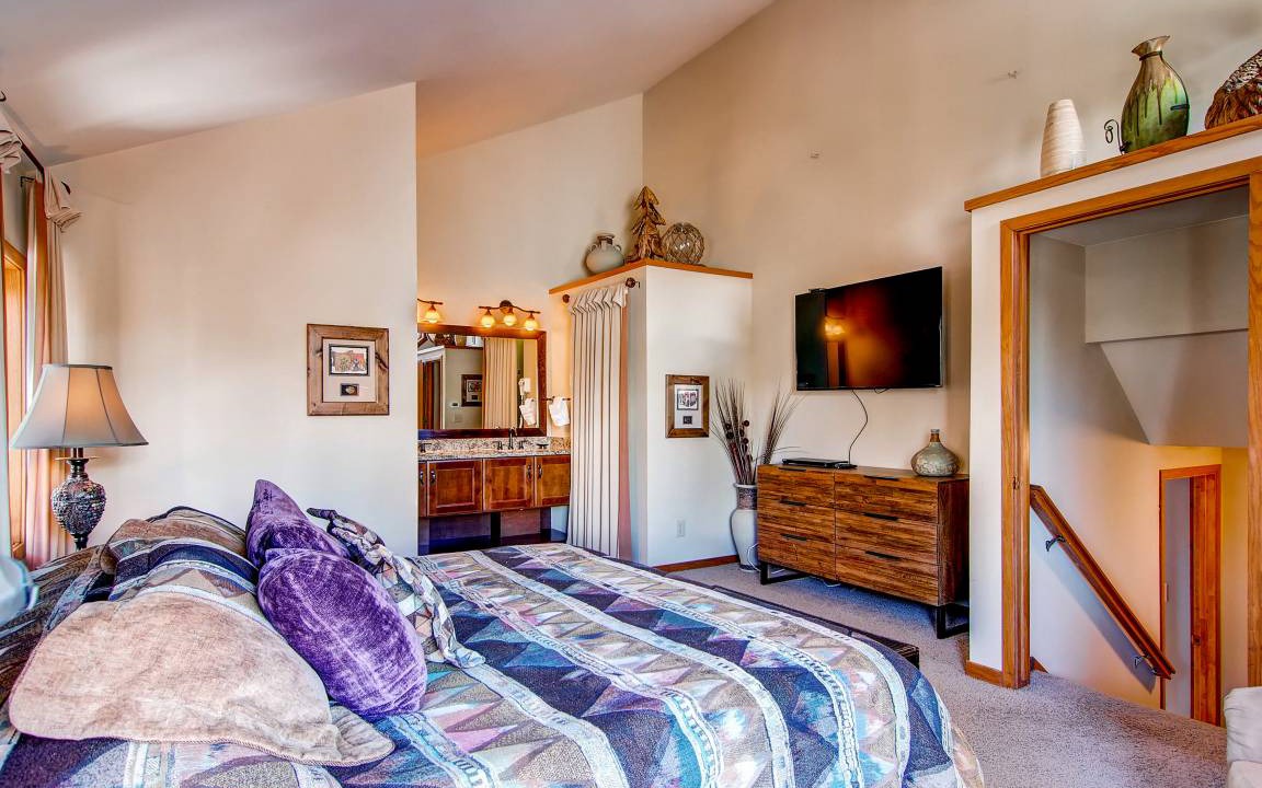 Photo of Bedroom in Warrior's Mark West