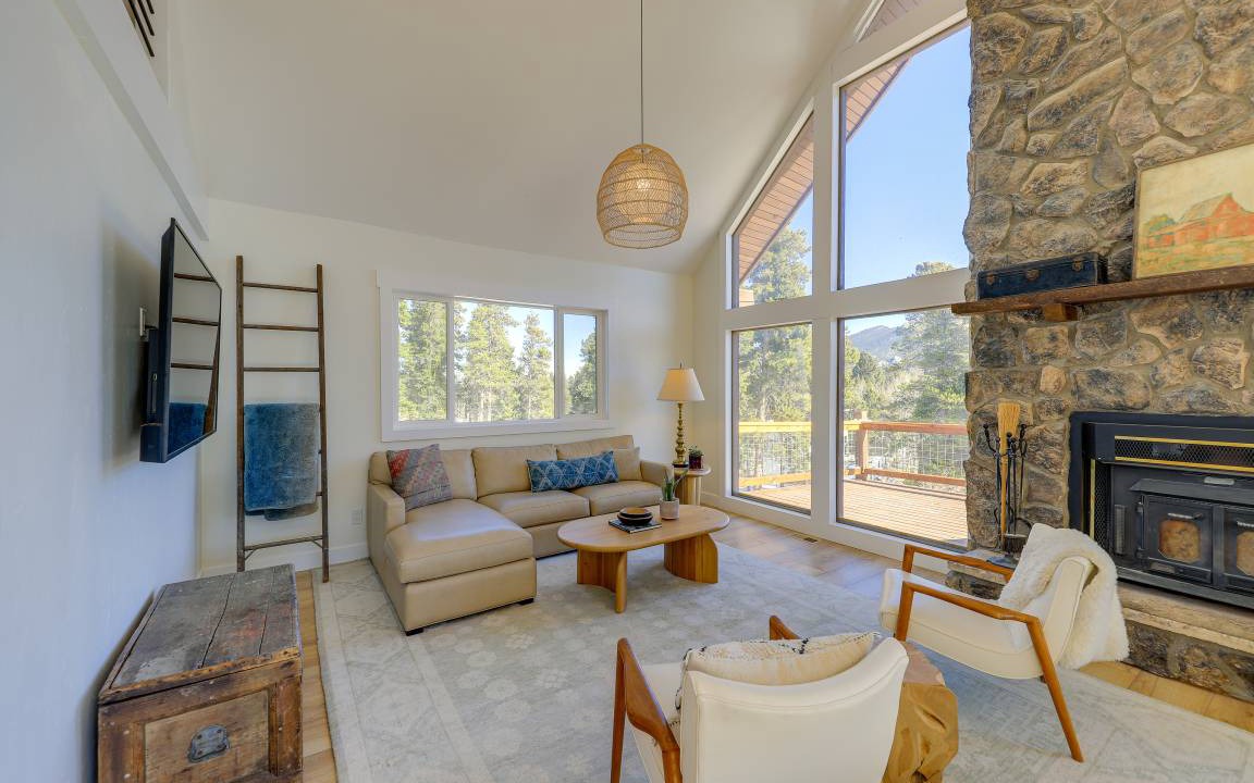 Photo of Livingroom in Black Hawk
