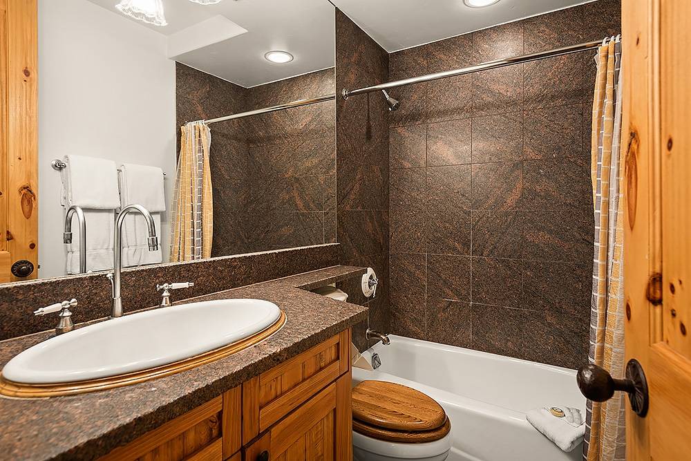 Photo of Bathroom in Aspen