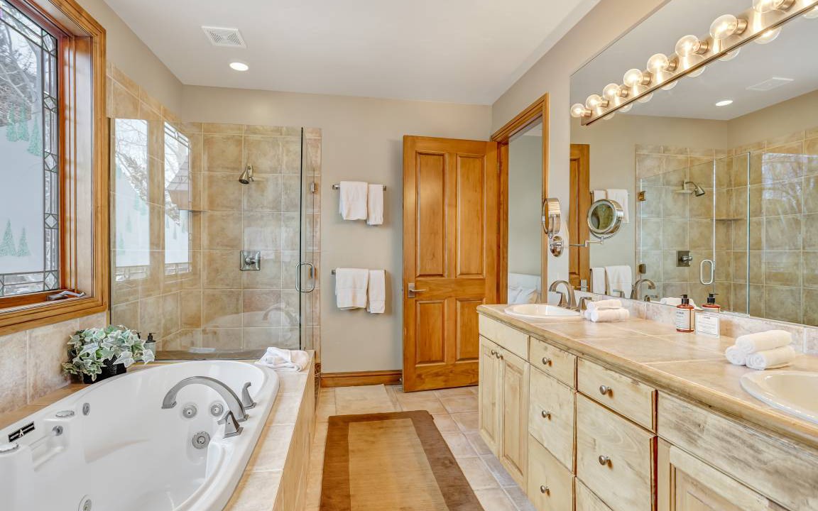 Photo of Bathroom in Edwards