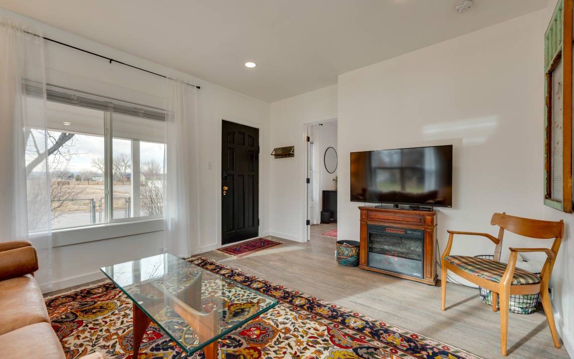 Photo of Livingroom in Erie