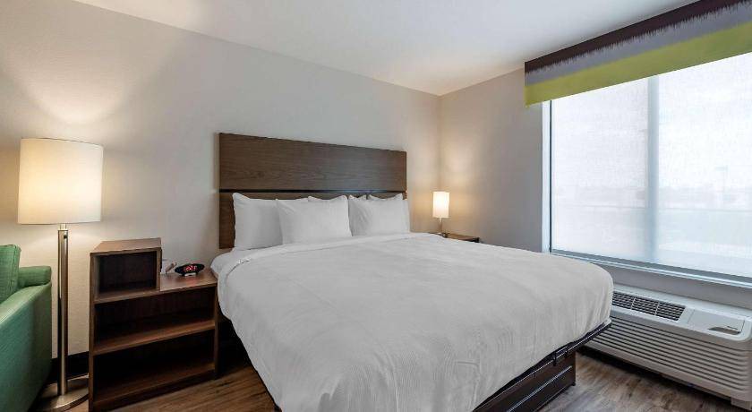 Photo of Bedroom in Colorado Springs