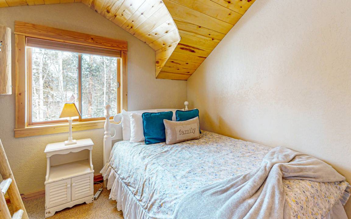 Photo of Bedroom in Sunset Ridge