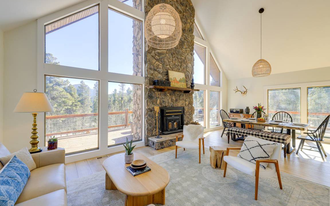 Photo of Livingroom in Black Hawk