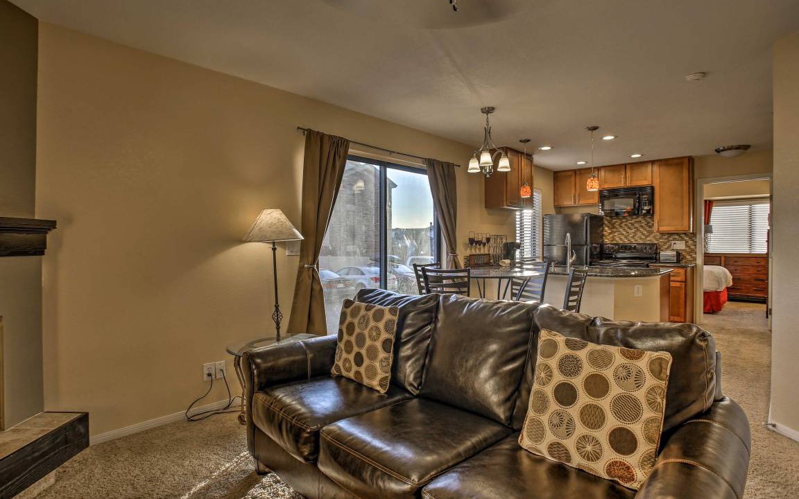Photo of Livingroom in Englewood