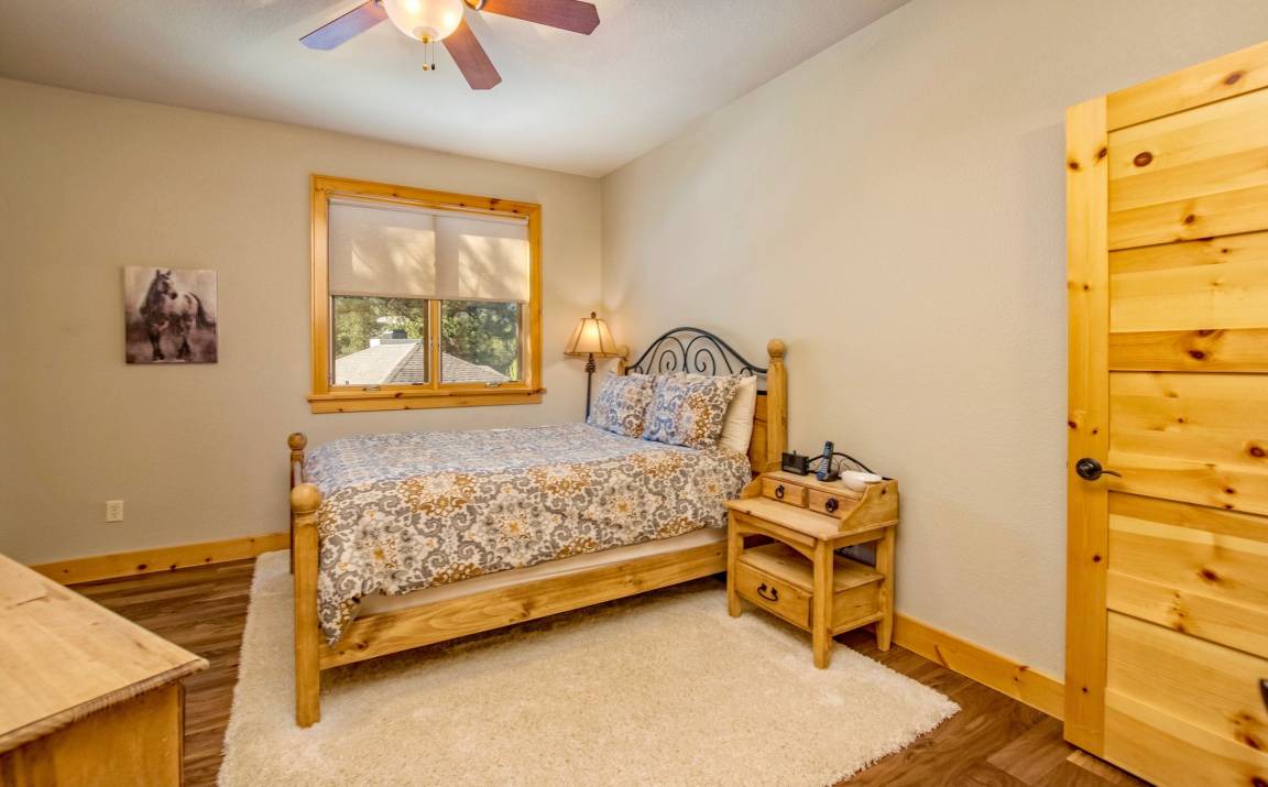 Photo of Bedroom in Windcliff Estates