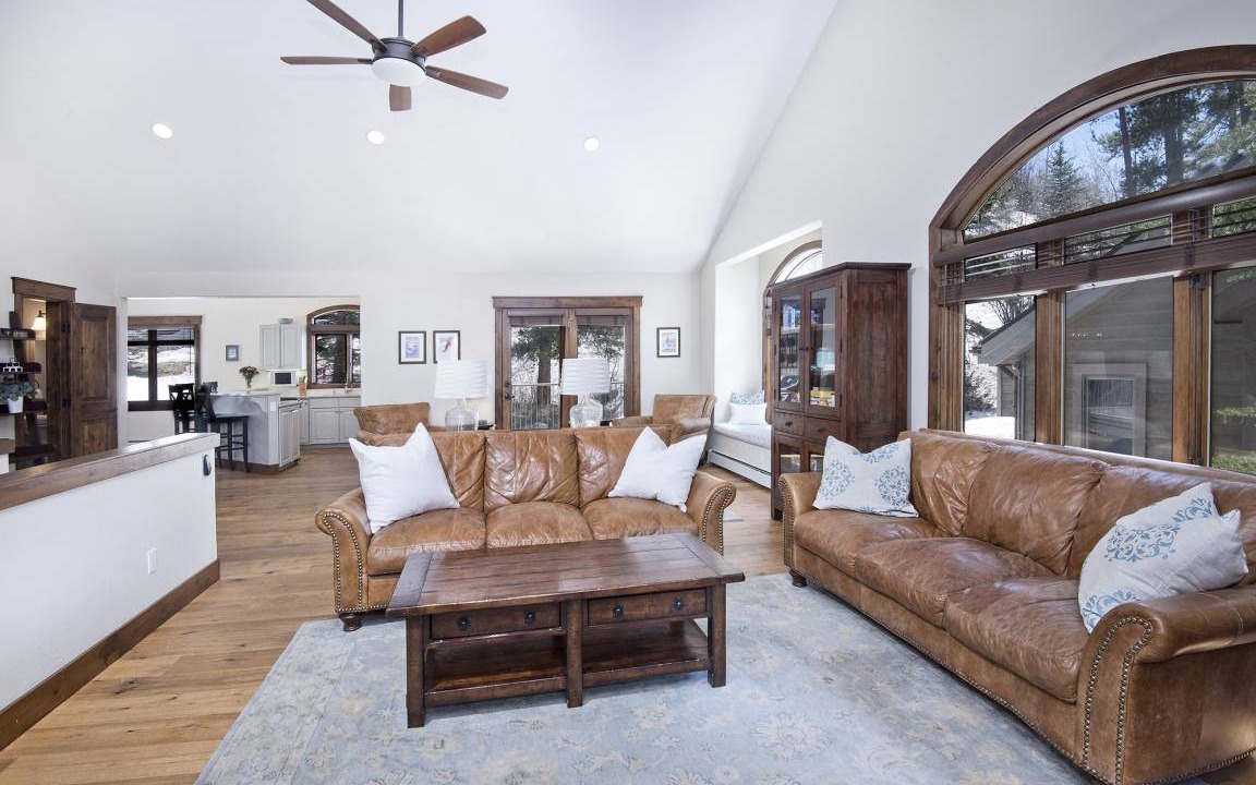 Photo of Livingroom in Vail