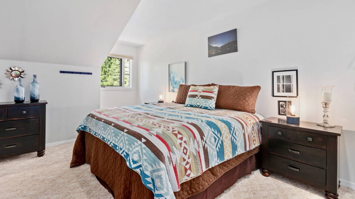 Photo of Bedroom in Windcliff Estates