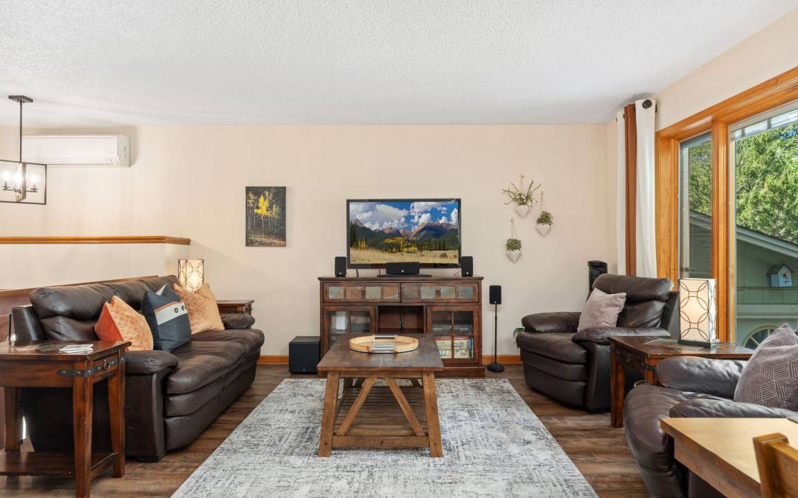 Photo of Livingroom in Cedar Village
